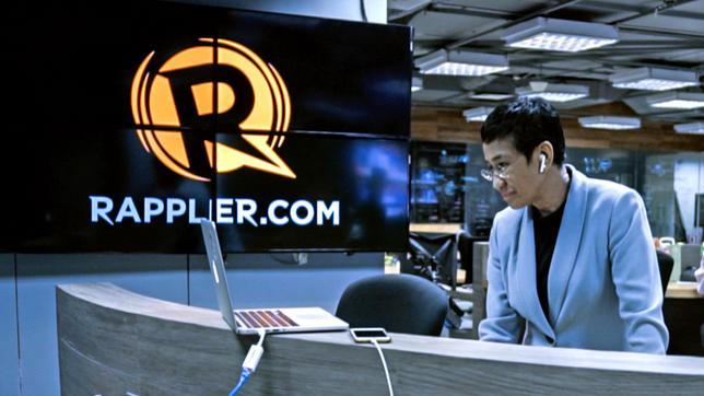 Maria Ressa im Büro von Rappler Online. 