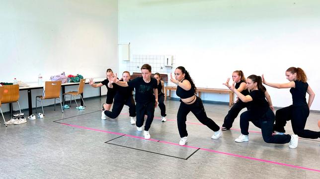 Bild: rbb/Starship Film GmbH My Move Dancecrew - letzte Probe am Tag des Auftritts im Zeichensaal.