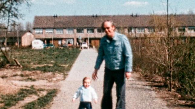 Orm Kranenburg (li.) war zwei Jahre alt, als sein Vater Arie im September 1977 vom RAF-Terroristen Knut Volkerts ermordet wurde.