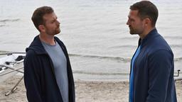 Paul (Christoph Schechinger, links) konfrontiert Dominik Licht (Moritz Otto) mit seinem Verhältnis zu Luisa.