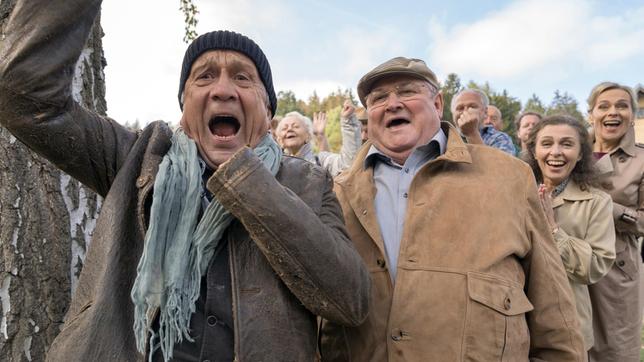 Paul (Horst Krause) und sein Bruder Emil (Christian Grashof, li.) setzen auf Jiri