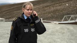 Polizistin Thea Koren (Ingrid Bolsø Berdal) hilft Max bei der Suche nach seinem Neffen.