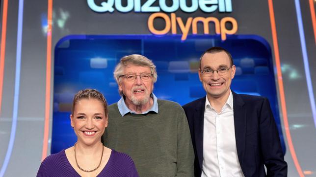 Bild: ARD/ITV Studios Quizduell-Olymp: Marie-Louise Finck, Prof. Eckhard Freise und Thorsten Zirkel
