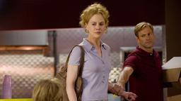 Howie (Aaron Eckhart) versucht, die streitende Becca (Nicole Kidman) und Nat (Dianne Wiest) zu trennen.
