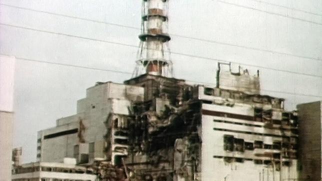 Reaktorunfall im Kernkraftwerk Tschernobyl, 1986. Zwanzig Jahre später beschrieb Gorbatschow die Katastrophe als die wirkliche Ursache für den Zusammenbruch der Sowjetunion (Project Syndicate, 2006).