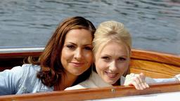 Rita (Simone Thomalla) und ihre beste Freundin Jenny (Dana Golombek).