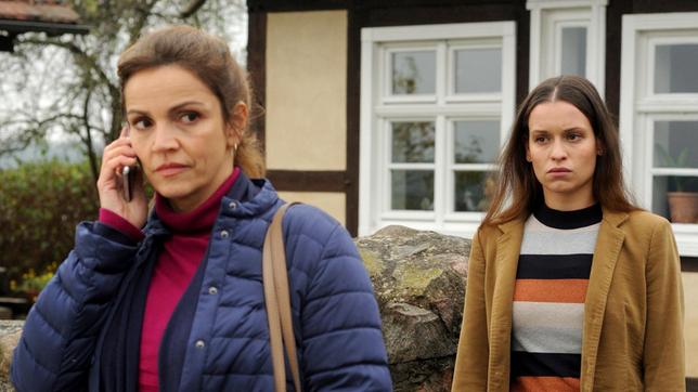 Vera (Rebecca Immanuel) ruft Daniel an, Claire (Kristin Suckow) soll klare Verhältnisse schaffen bezüglich Paul!