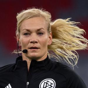 Bibiana Steinhaus-Webb: Wir brauchen Frauen im Fußball