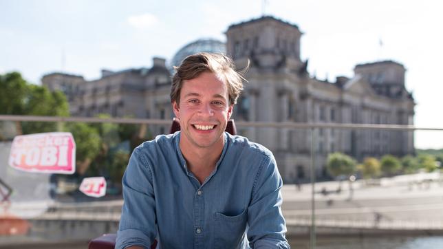 Bild: BR/megaherz gmbh/Hans-Florian Hopfner Checker Tobi Der Demokratie-Check 17.11.2018
