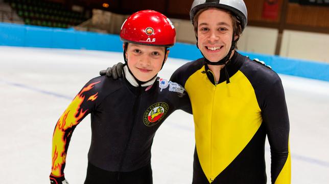 Bild: BR/megaherz gmbh/Hans-Florian Hopfner Checker Tobi Der Eissport-Check Robin Tenzer