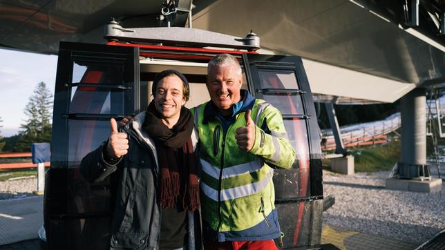 Bild: BR/megaherz gmbh/Hans-Florian Hopfner Tobi und Christian (rechts) an der Alpspitzbahn in Nesselwang. Weiteres Bildmaterial finden Sie unter www.br-foto.de.