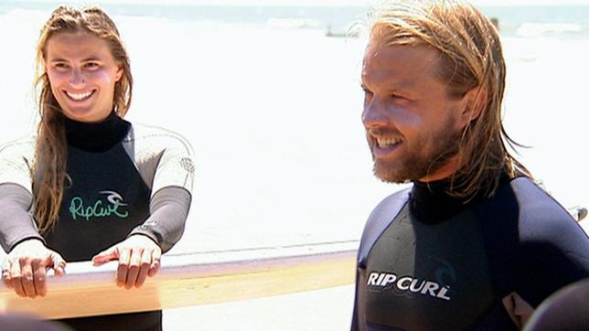 Bild: WDR Die Surflehrer Max und Fritzi.