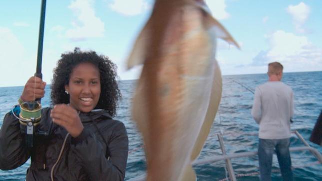 Bild: WDR Iman hat einen dicken Fisch am Haken.