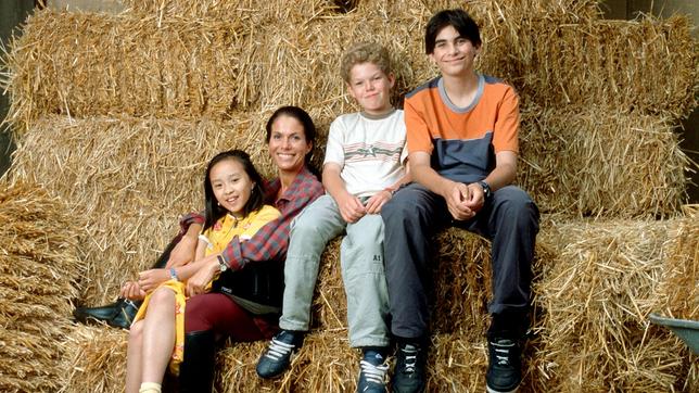 Bild: NDR/Televersal Kiki (Thuy-Anh Cao), Carla (Simone Ritscher), Tobias (Tim Küchler), Timo (Marco Soumikh).