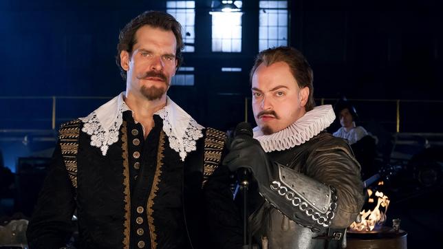 Bild: WDR/Kai Schulz Musikvideo Wallenstein mit Kaiser Ferdinand 2 (Frank Maier) und Wallenstein (Firat Baris Ar, r)