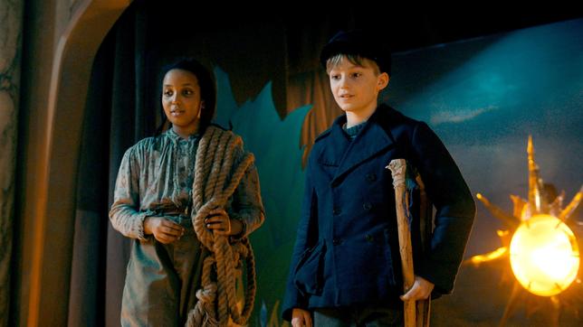 Bild: WDR/Odd Reinhardt Nicolaysen Gabrielle (Mehetabel Natnael Hailu) und Luka (Lukas Langmyr Mabin)