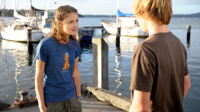 Bild: Mel (Laura Fairclough) und Lockie (Sean Keenan). Lockie Leonard Biotope Folge: 42 05.11 Mel (Laura Fairclough) und Lockie (Sean Keenan)