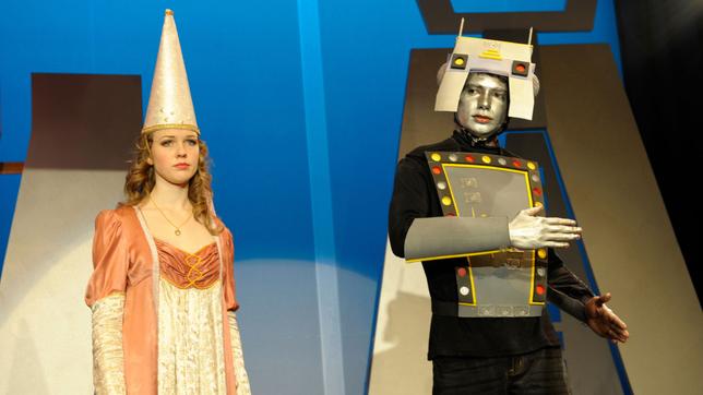 Bild: BR/ACTV/David Dare Parker Lockie Leonard Sind es doch! Folge: 43 06.11.2016 Sasha (Verity Gorman) und Egg (Clarence Ryan)
