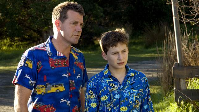 Bild: BR/ACTF Lockie Leonard Lockie Lachnummer Folge: 44 06.11.2016 Sarge (Rhys Muldoon) und Phillip (Corey McKernan)