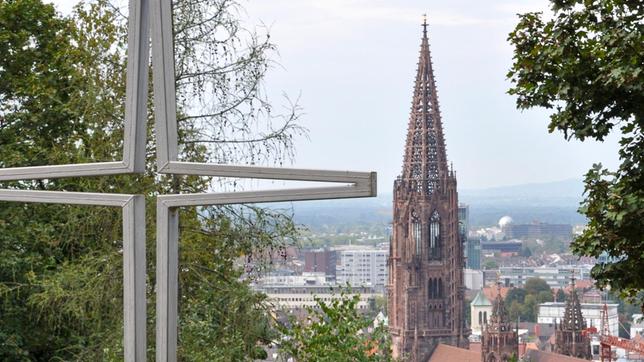 Der Südwestrundfunk überträgt am Sonntag, den 6. März 2022, den katholischen Gottesdienst zur Eröffnung der Misereor-Fastenaktion aus dem Freiburger Münster im ERSTEN,