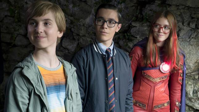 Bild: NDR v.l. Pelle (Oscar Dietz), Wilhelm (Samuel Ting Graf) und Red Fury (Astrid Juncher-Benzon)