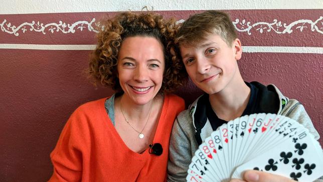 Bild: WDR Gesa besucht den 14-jährigen Timm, der ihr zeigt, wie er mit seinem Tourette-Syndrom lebt.