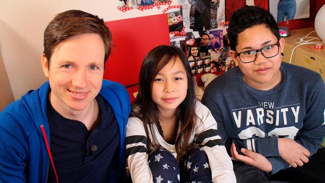 Bild: WDR/tvision Johannes (l) mit Sandro und Lorena.