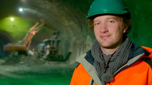 Bild: WDR/tvision Moderator Robert in der Baustelle des Brennerbasistunnels im österreichischen Innsbruck.