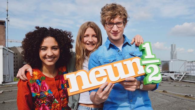 Bild: WDR/Annika Fußwinkel Das neuneinhalb-Moderationsteam Jana Kruck, Robert Meyer und Siham El-Maimouni.