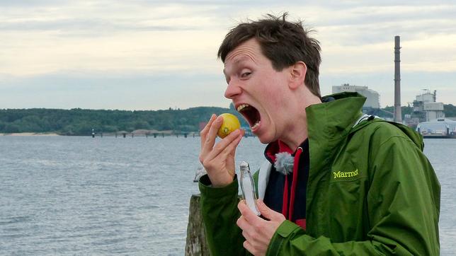 Bild: WDR/tvision neuneinhalb Saure Meere – Unterwasserwelt in Gefahr: Johannes an der Ostsee