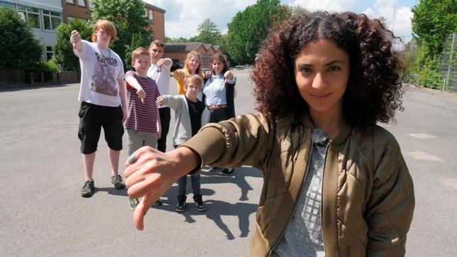 Siham (r) mit der Schulhof-AG der Jahnschule Diepholz.