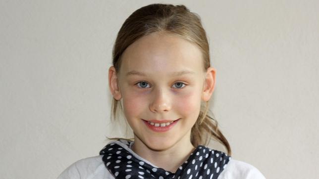 Bild: SWR/Nordisch Filmproduction Anouk kocht englischen Cottage Pie.