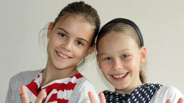Bild: SWR/Nordisch Filmproduction Die 11-jährige Antonia (li.) und ihre Freundin Anouk (re.) haben sichtlich Spaß bei "Schmecksplosion".
