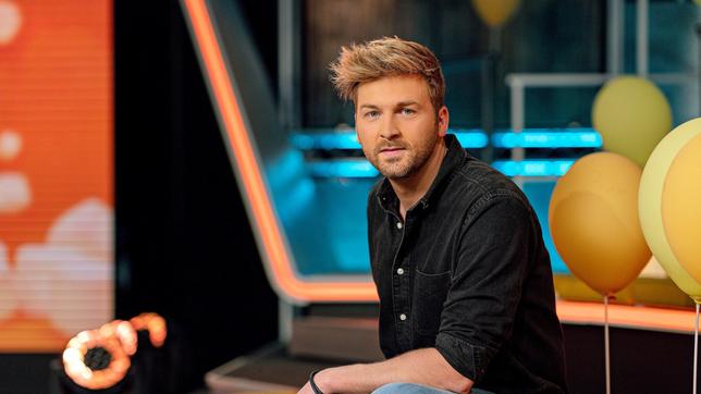 Bild: SWR/Christian Koch Bereit für den Wettkampf um den goldenen Tigerenten-Pokal: Moderator Johannes Zenglein. Sein Team in dieser Woche: die Frösche!