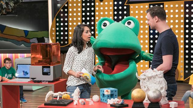 Bild: SWR/Alexander Kluge Coole Sonnenbrillen, selbst gestaltete Handyhüllen oder buntes Spielzeug drucken - das geht! Wie, das zeigen die 3D-Druck-Profis im Tigerenten Club.