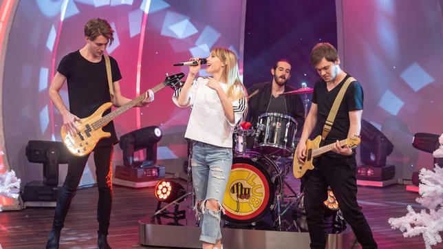 Bild: SWR/Alexander Kluge Lina Larissa Strahl performt den Song "Hype" aus ihrem neuesten Album "Rebellin"