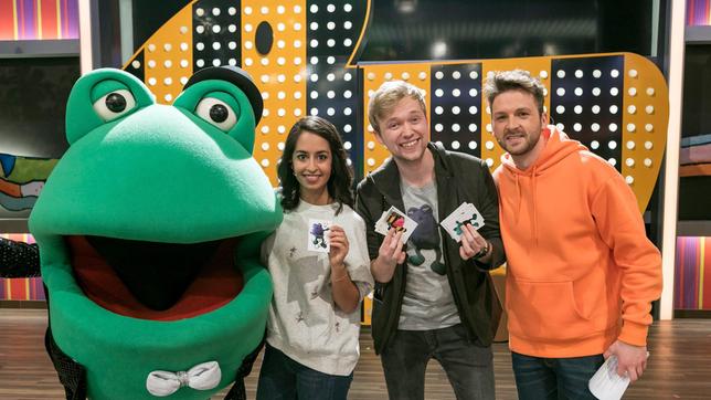 Bild: SWR/Sabine Stumpp Von Links: Maskottchen Günther, Moderatorin Muschda Sherzada-Rohs, Zauberer Marc Weide und Moderator Johannes Zenglein.