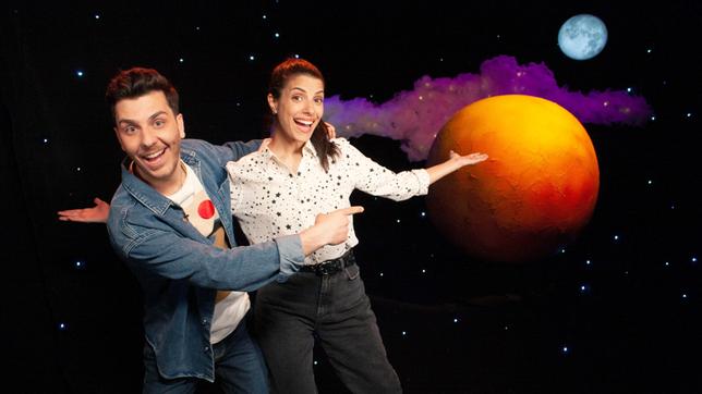 Bild: WDR/Thorsten Schneider Clarissa und Tarkan beschäftigen sich dieses Mal mit dem Thema: "Spaß auf dem Mars"