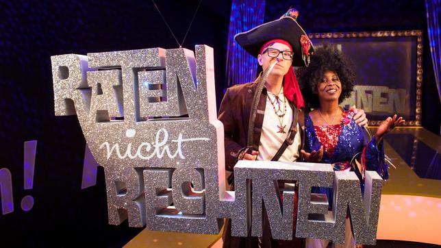 Bild: WDR/Thorsten Schneider Shary und Ralph zeigen heute, dass Zahlenraten eine wahre Freude ist! Wozu also noch rechnen, wenn das Raten so viel Vergnügen bereitet? Neben einer Reihe von verblüffenden Zahlentricks geben sie außerdem wie gewohnt die Antwort auf z.B. folgende Frage – garantiert gewusst und nicht geraten: Warum fängt die Schule um 8.00 Uhr an und nicht später?