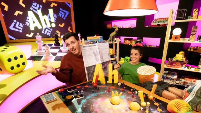 Tarkan und Clarissa beschäftigen sich dieses Mal mit dem Thema "Spieleabend".