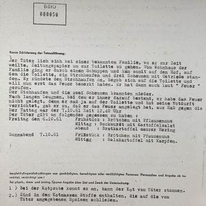 Die Spurensicherung will untersuchen, ob der Kot tatsächlich vom Täter kommt | DDR-Strafprozess gegen Walter Praedel 1961