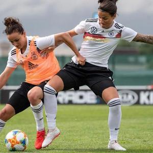 Vor der Frauen-Fußball-WM in Frankreich - Training