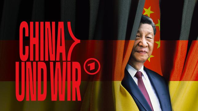 Bild: picture alliance / abaca | Pool/ABACA; Bildbearbeitung und -montage: BR Xi Jinping steht halb verdeckt hinter deutscher Flagge. Hinter ihm ist die chinesische Flagge zu erkennen.