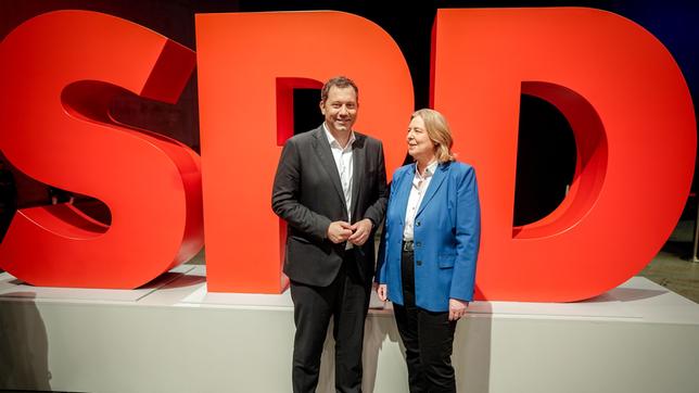 Bärbel Bas (SPD), Bundesministerin für Arbeit und Soziales und SPD-Parteivorsitzende, und Lars Klingbeil (SPD), Bundesminister der Finanzen, Vizekanzler und SPD-Bundesvorsitzender.