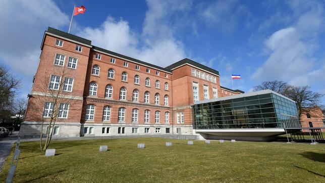 Bild: dpa/Carsten Rehder Das Landeshaus in Kiel