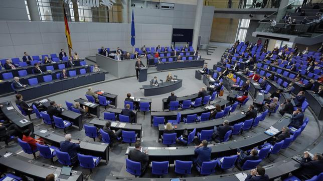Bild: picture alliance / Flashpic/Jens Krick Bundestag