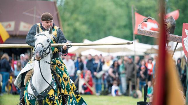 Mittelalter-Fans: Die "Legion des Hirsches" tritt an.