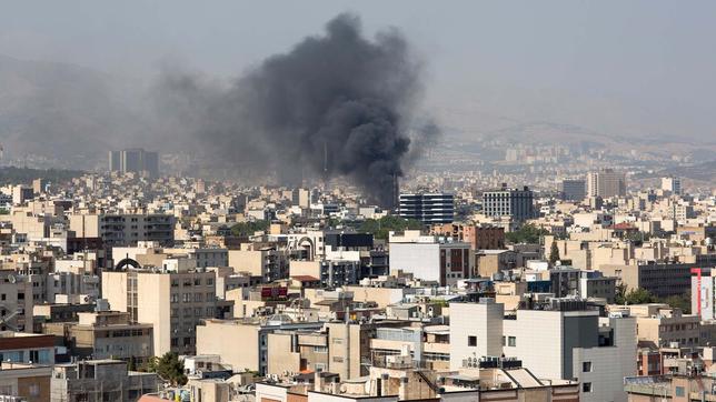 Das israelische Militär beschießt die iranische Hauptstadt Teheran mit Raketen.