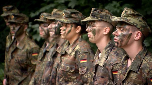 Soldaten und Soldatinnen