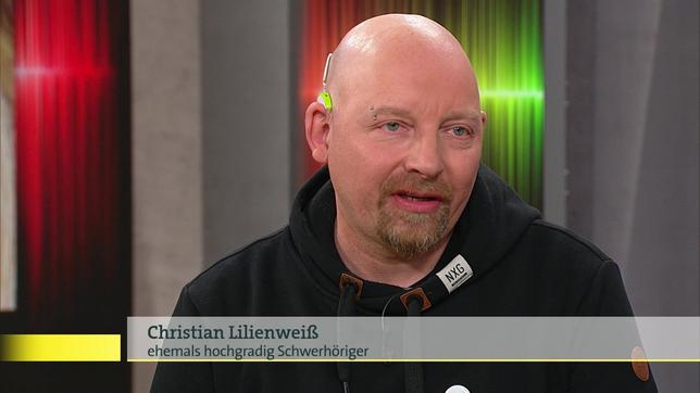Christian Lilienweiß trägt ein Cochlea-Implantat